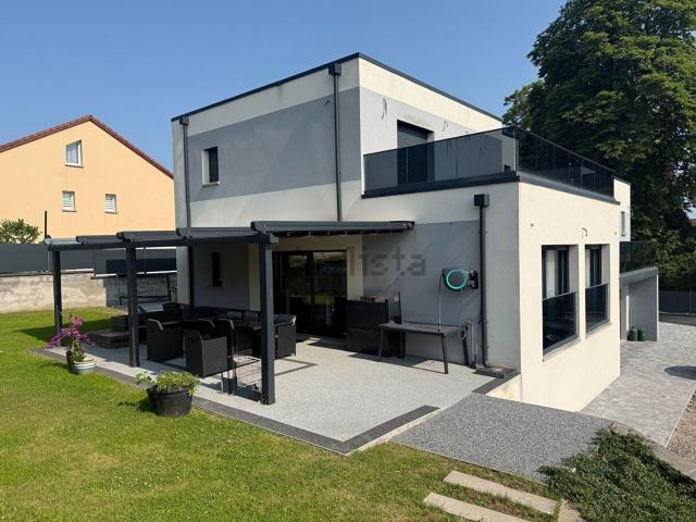Maison, Mirecourt