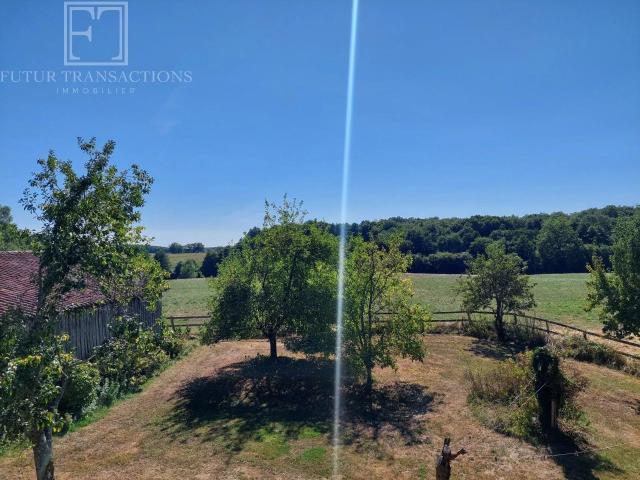Maison noble avec 37 ha de terrain 288m² Saint Jory de Chalais
