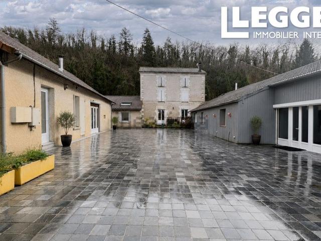 Maison, Nontron