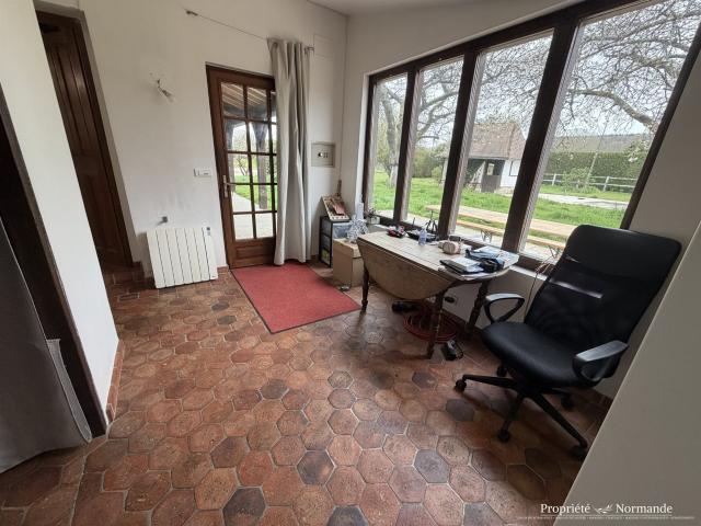 Maison Normande Avec Grand Terrain Et Pisicine 236m² Pont Audemer