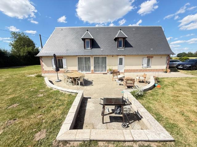 Maison normande rénovée à vendre proche Bernay – Longère de 166 m² avec 4 chambres