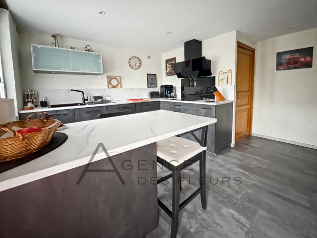 MAISON NORMANDE TOURVILLE LA RIVIERE 4 pièce s 124 m2