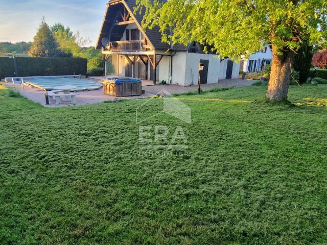 Maison Normande Vue Imprenable 245 M² 5 Chambres 3000 M² Ter. 245m² Lure
