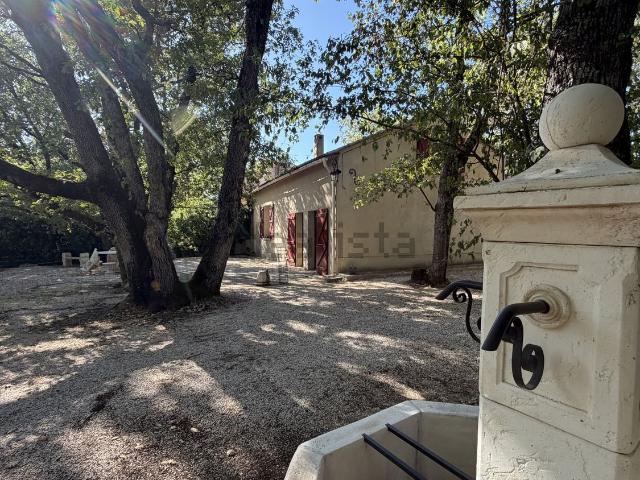 Maison, Nans les Pins