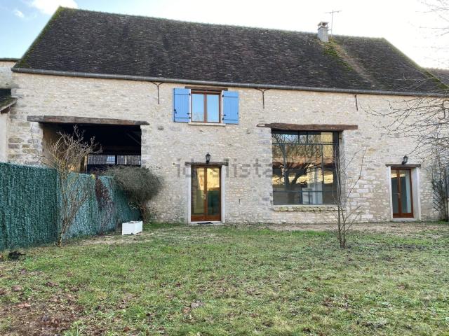 Maison, Nanteau sur Essonne
