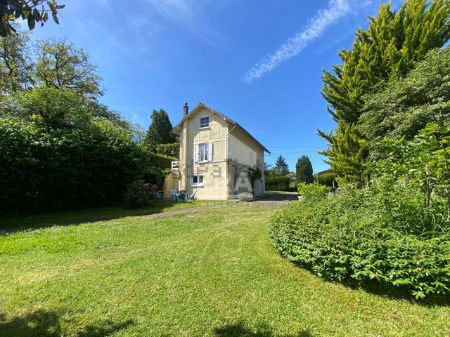 Maison, Nargis