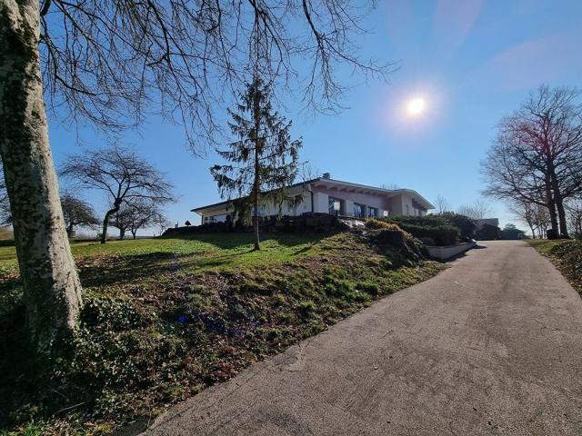 Maison, Neufchâteau