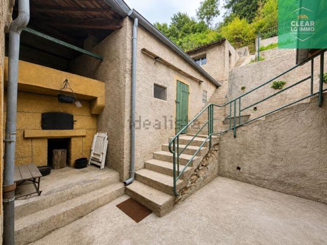 Maison, Neufchef