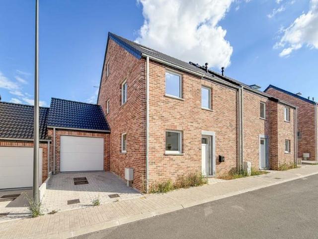 Maison neuve 3 chambres avec garage, grenier, jardin, PEB A