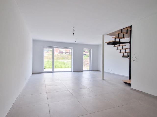 Maison neuve 3 chambres – première occupation – grand jardin