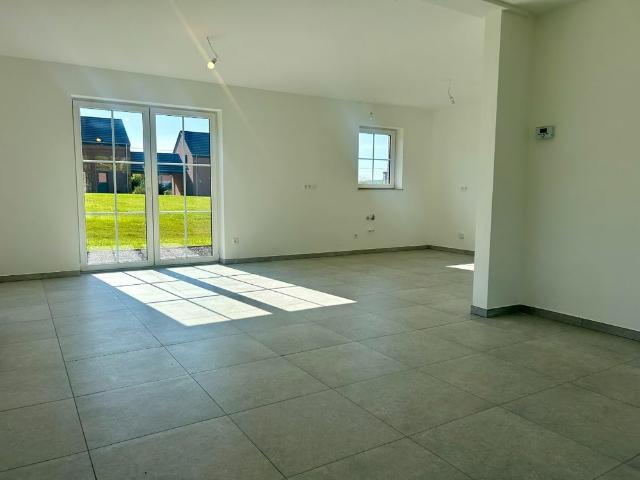 Maison neuve 146m², 3 ch, bureau, jardin 739m², cul de sac