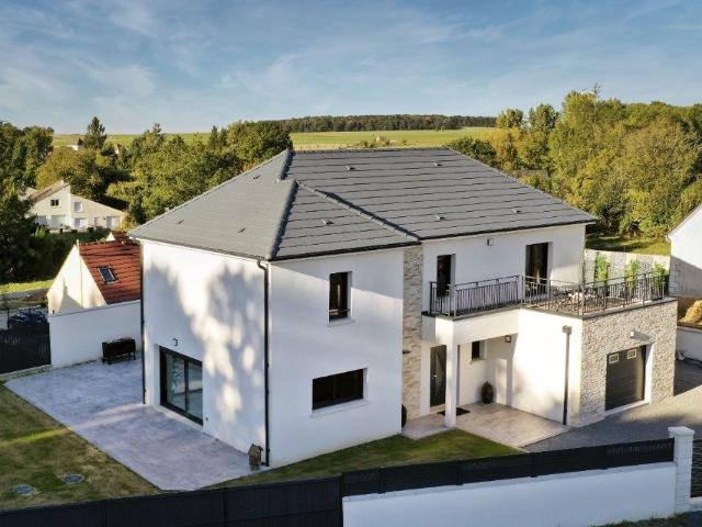 Maison neuve 7 pièces 120 m²
