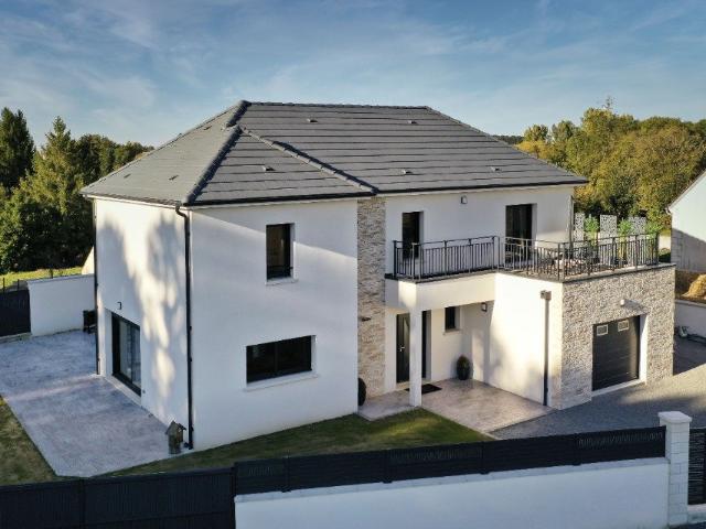 Maison neuve 7 pièces 120 m²