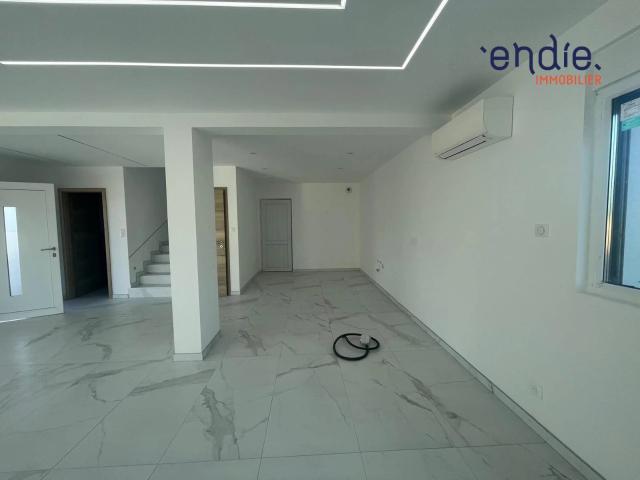 Maison neuve 5 chambres – 147 m² – Garage – Pompe à chal