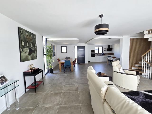 Maison neuve 5 chambres avec 2 suites
