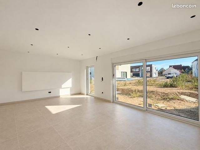 Maison neuve 5 pièces – 110 m² – Houssen