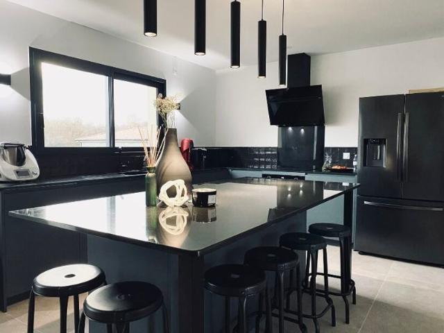 Maison neuve 95 m2 à Saint Pierre de Lages