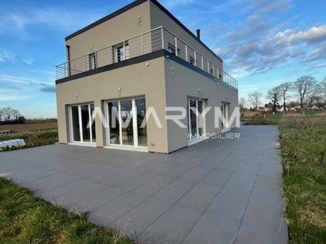 MAISON NEUVE A TERMINER 380 M2