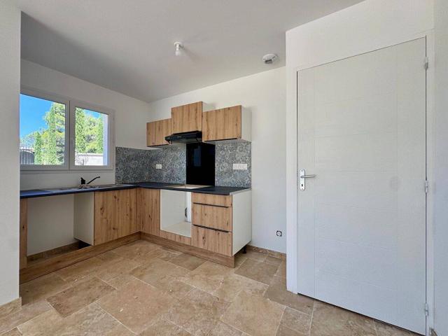 Maison neuve à Lambesc avec magnifique vue dégagée