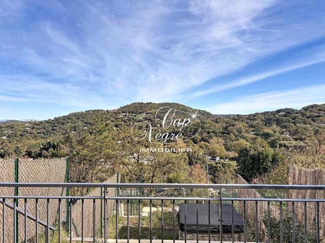 MAISON NEUVE AVEC JARDIN VUE COLLINES A VENDRE A LA GARDE FREINET FRAIS DE NOTAIRES REDUITS GOLFE DE SAINT TROPEZ