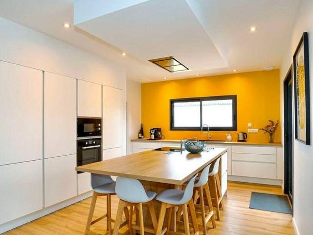 Maison neuve RE 2020 de 95 m2 habitable sur terrain de plus de 520 m2 idéalement exposé !