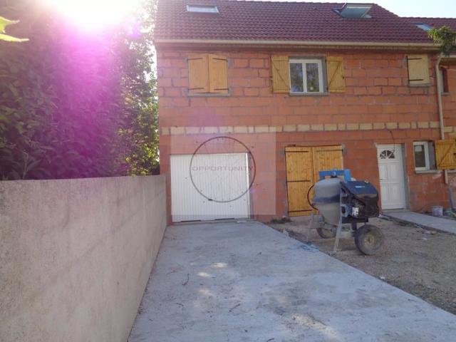 Maison Neuve Jumelée 4 Pieces 140 m2 Habitable sur Jardin de 260 m2