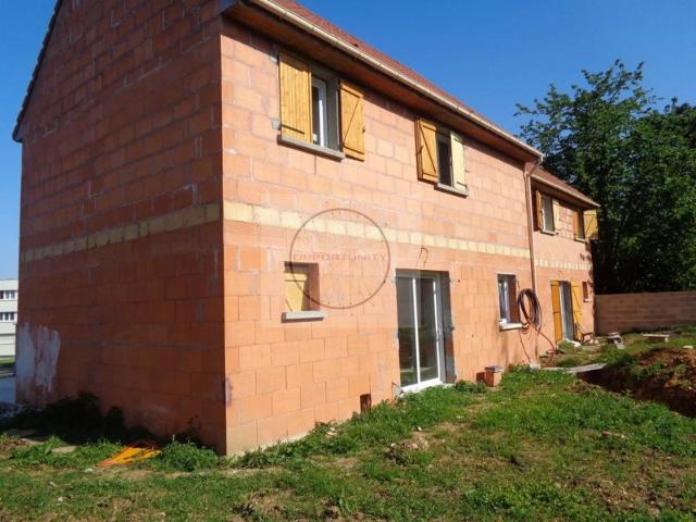 Maison Neuve Jumelée 4 Pieces 140 m2 habitables, Jardin de 389 m2