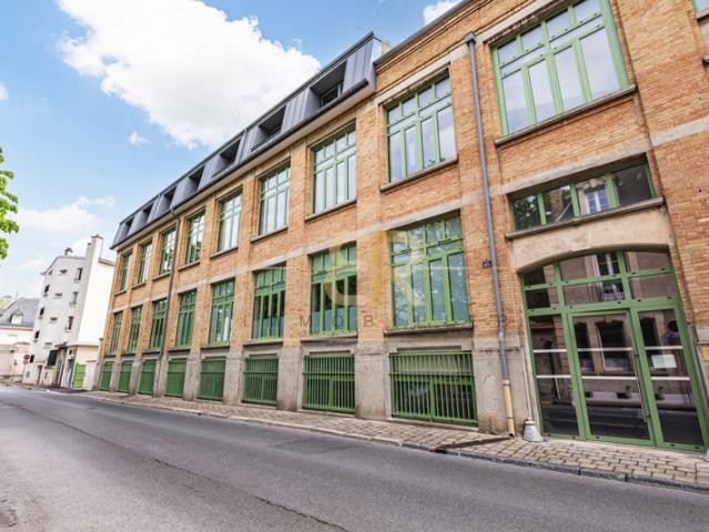 Maison neuve Quartier Cathédrale / Boulevard de la Paix