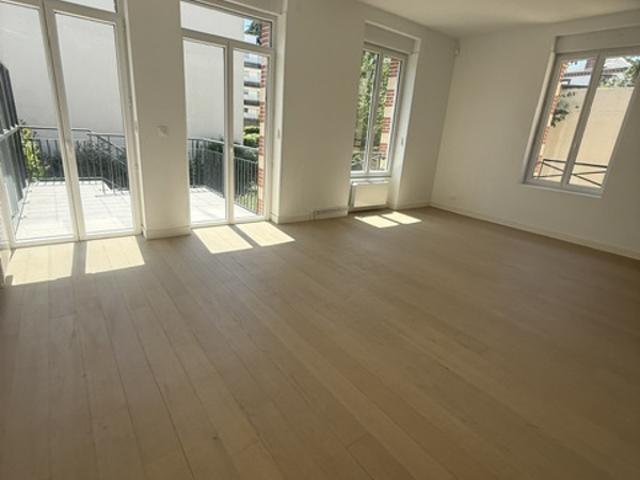 Maison Neuve Rue de Reverdy