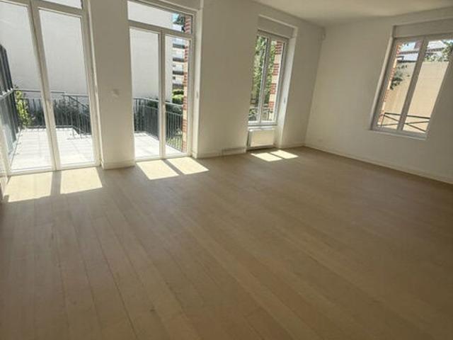Maison Neuve Rue de Reverdy