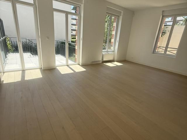 Maison Neuve Rue de Reverdy