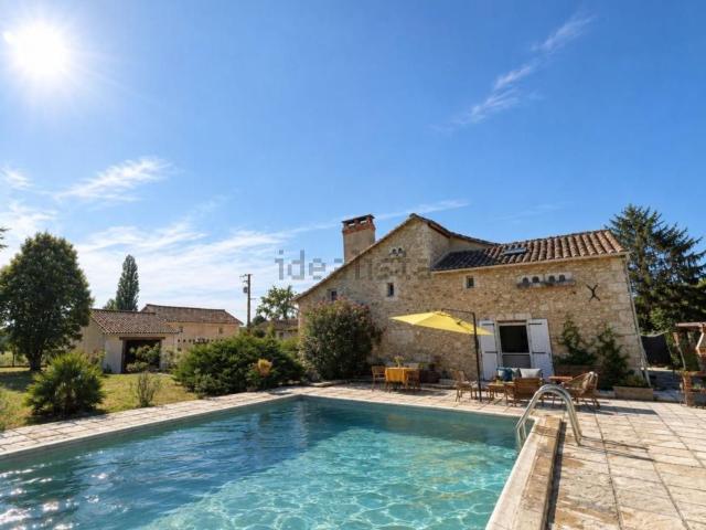 Maison, Neuvic