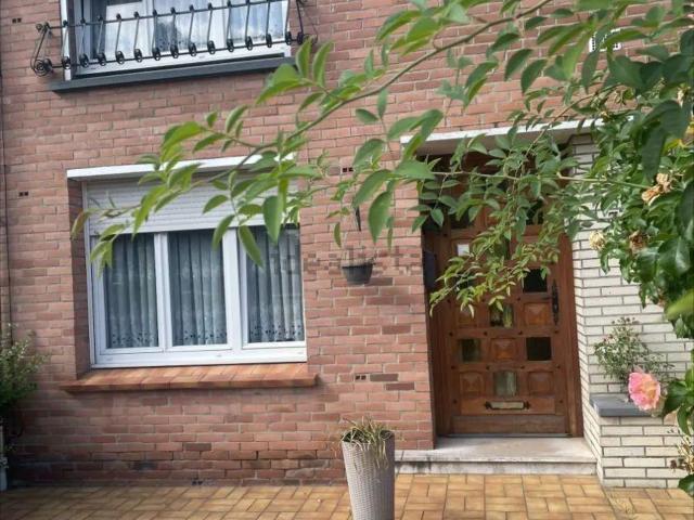 Maison, Neuville en Ferrain