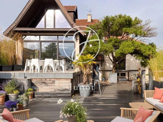 Maison, Neuville en Ferrain