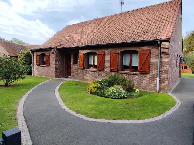 Maison, Neuville en Ferrain