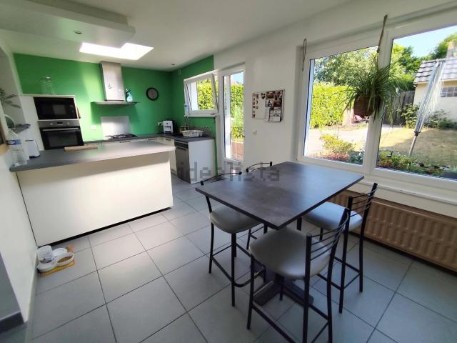 Maison, Neuville en Ferrain