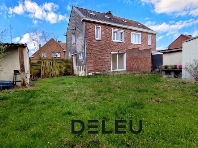 Maison, Neuville en Ferrain