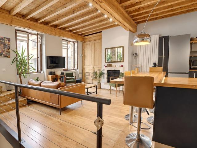 Maison, Neuville sur Saône