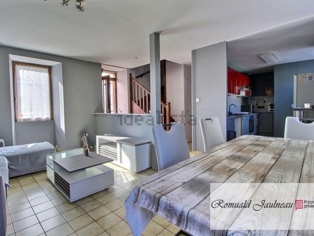 Maison, Neuvy en Dunois