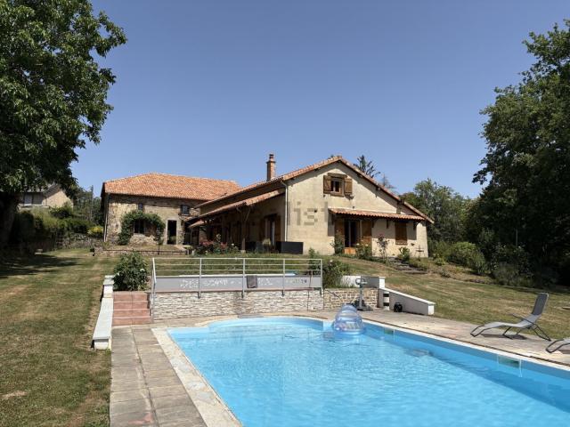 Maison, Nexon