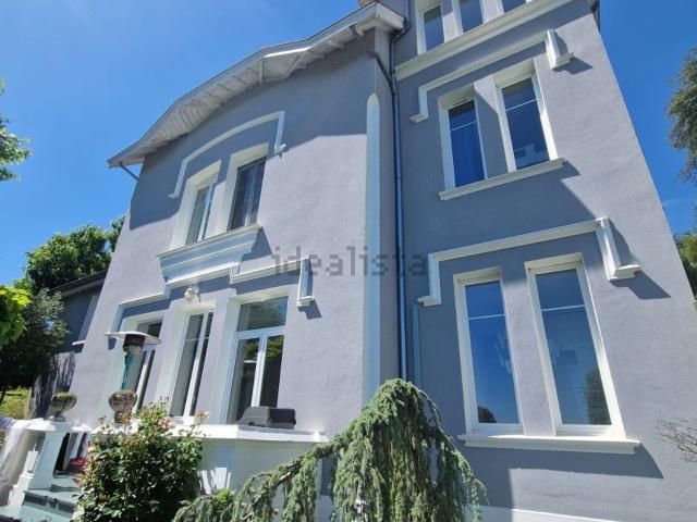 Maison, Neyron