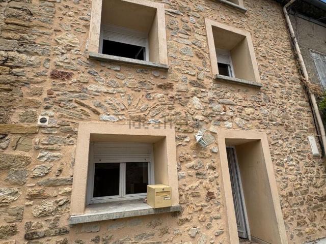 Maison, Nébias