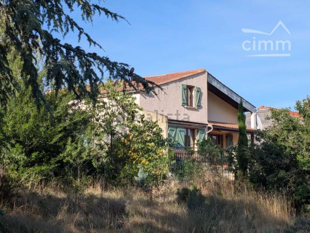 Maison, Nébias