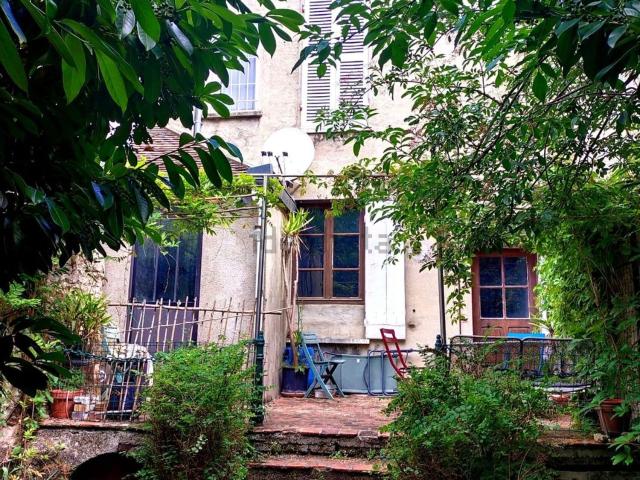 Maison, Nemours