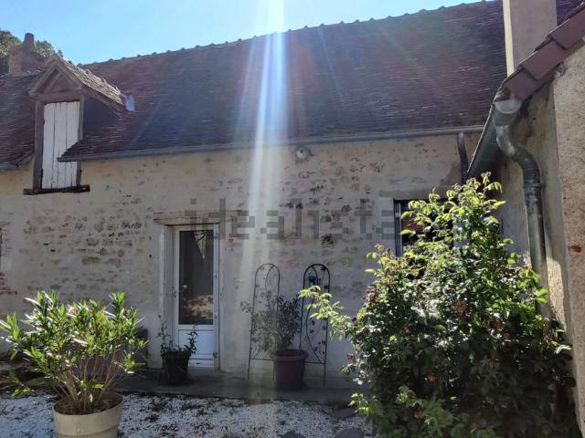 Maison, Néons sur Creuse