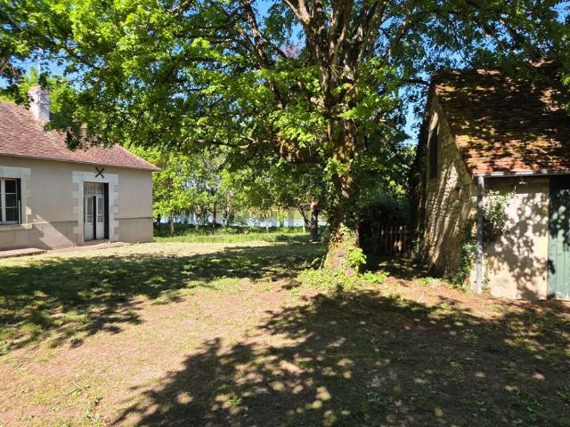 Maison, Néons sur Creuse