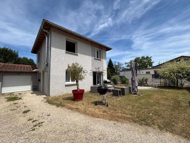 Maison, Nivolas Vermelle
