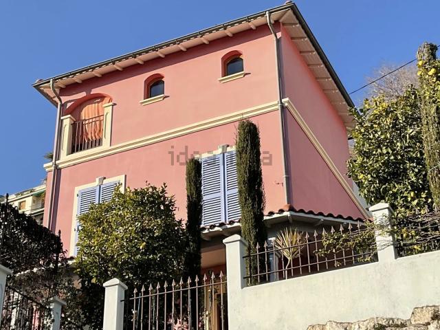 Maison, Nice