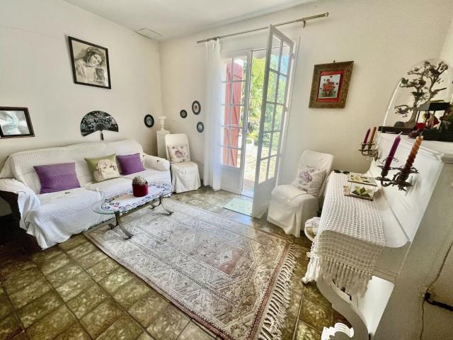 Maison nichée sur les hauteurs de Salies de Béarn avec une v. 205m² Salies de Béarn