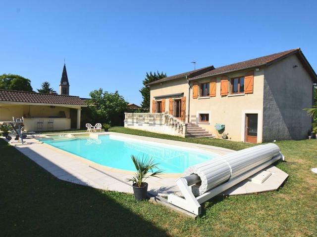 Maison, Niévroz